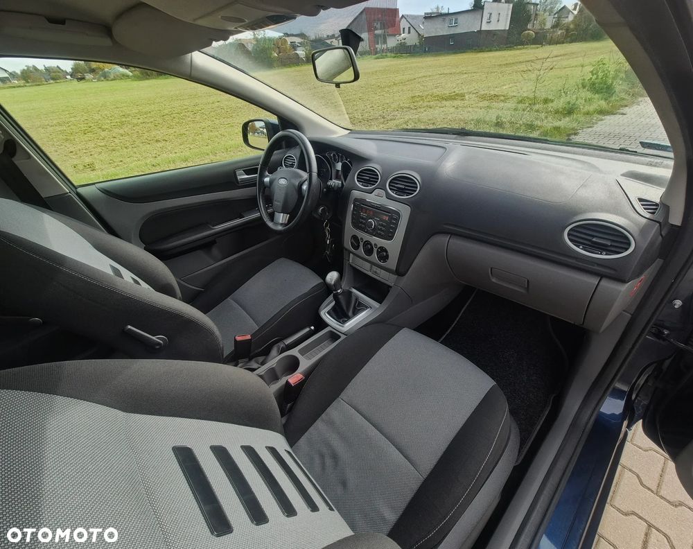 Ford Focus 1.8 Titanium - 25