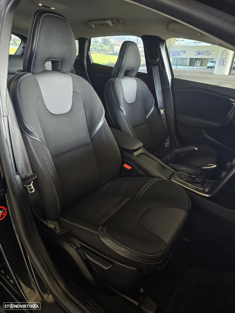 Volvo V40 D2 Powershift Momentum - 7