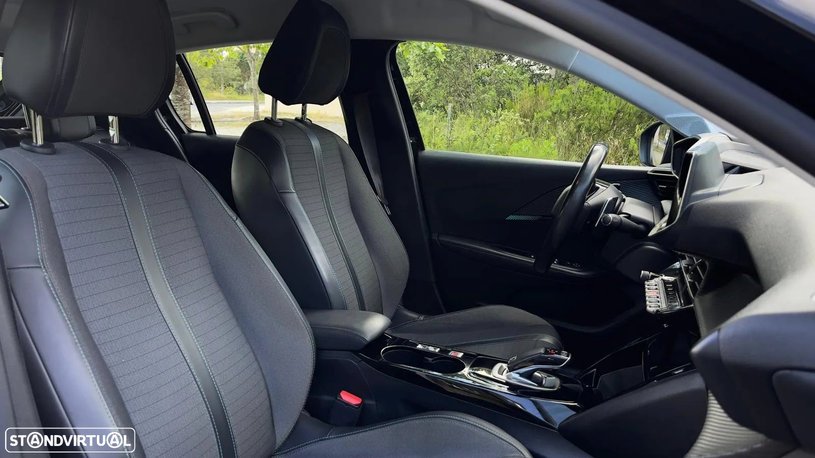 Peugeot 208 1.2 PureTech Allure Pack EAT8 - 13