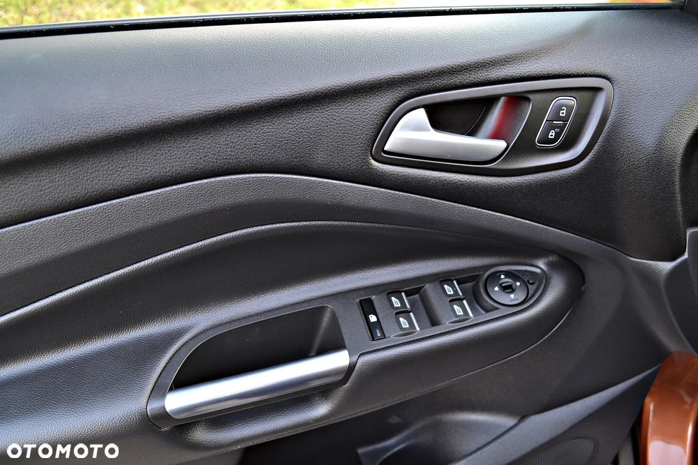 Ford Kuga 1.5 EcoBoost 4x4 Titanium - 25