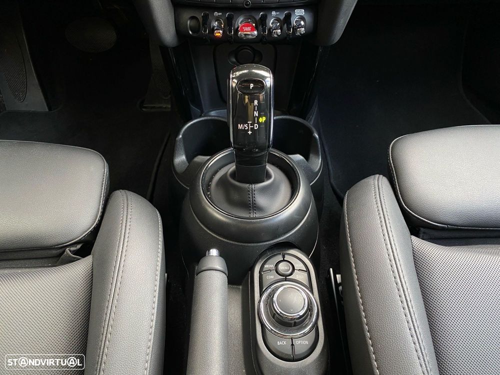 MINI 5 Portas Cooper Premium Classic Auto - 12