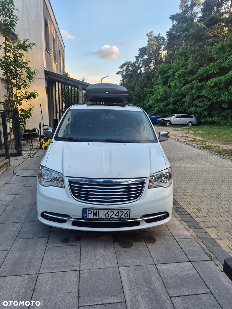 Chrysler Town & Country 3.6 Limited - 6
