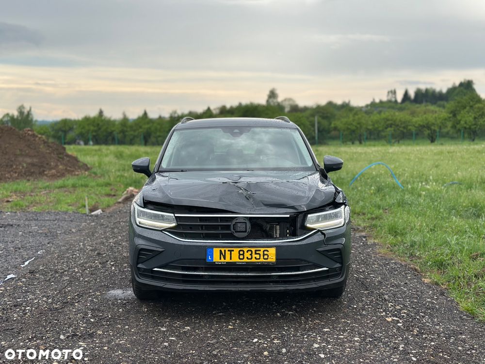 Volkswagen Tiguan - 5