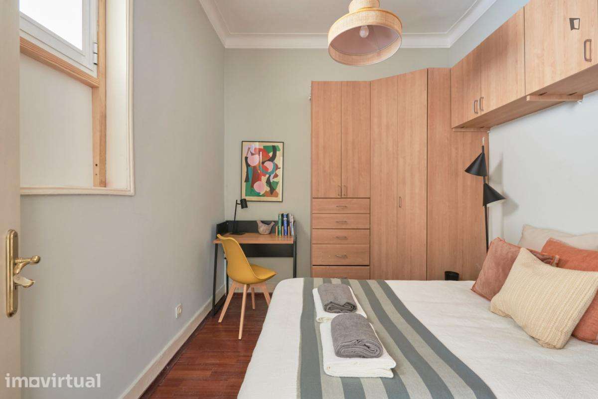 Quarto - localizado em Marquês de Pombal Lisbon - Grande imagem: 2/59