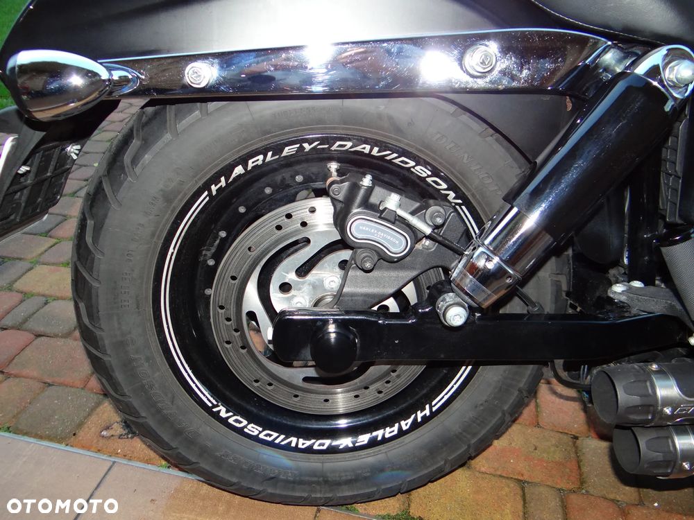 Harley-Davidson Dyna Fat Bob - 16