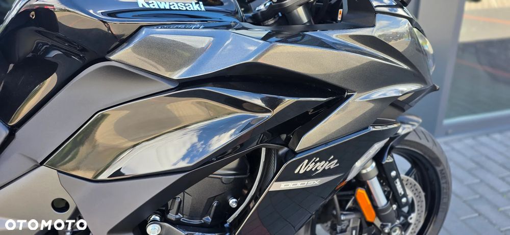 Kawasaki Ninja 1000 SX - 12