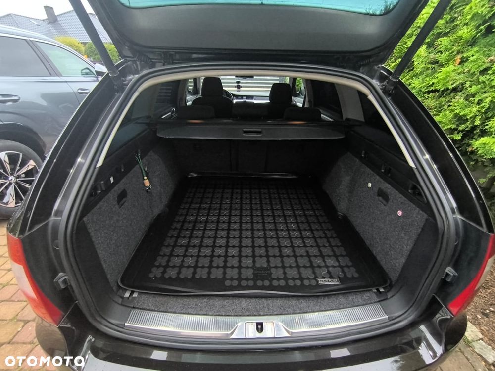 Skoda Superb 2.0 TDI Ambition DSG - 25