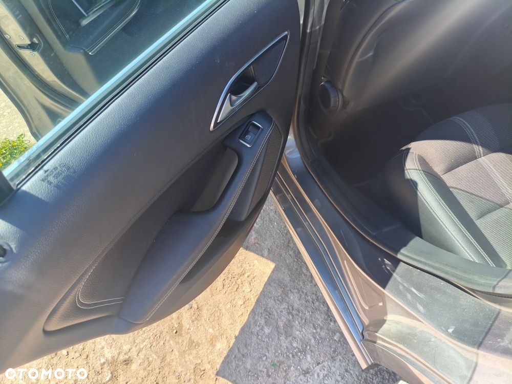 Mercedes-Benz CLA 220 d 7G-DCT - 13