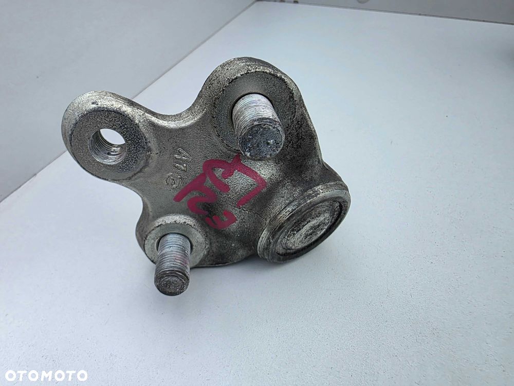 TOYOTA COROLLA E21 sworzen wahacza lewy prawy 19- - 1