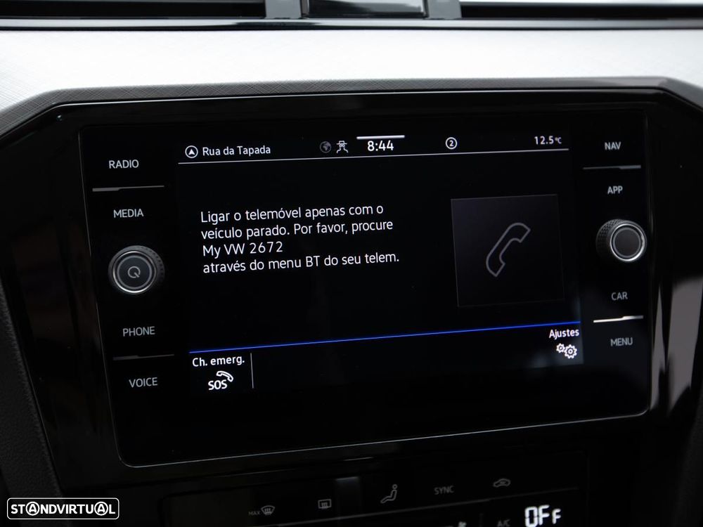 VW Passat Variant 2.0 TDI Business DSG - 23