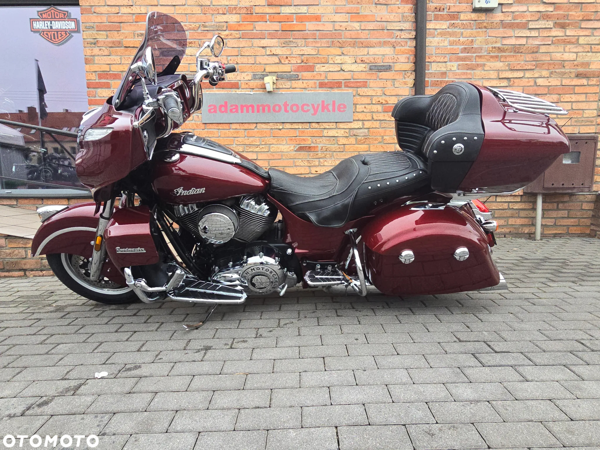 Indian Roadmaster - 16