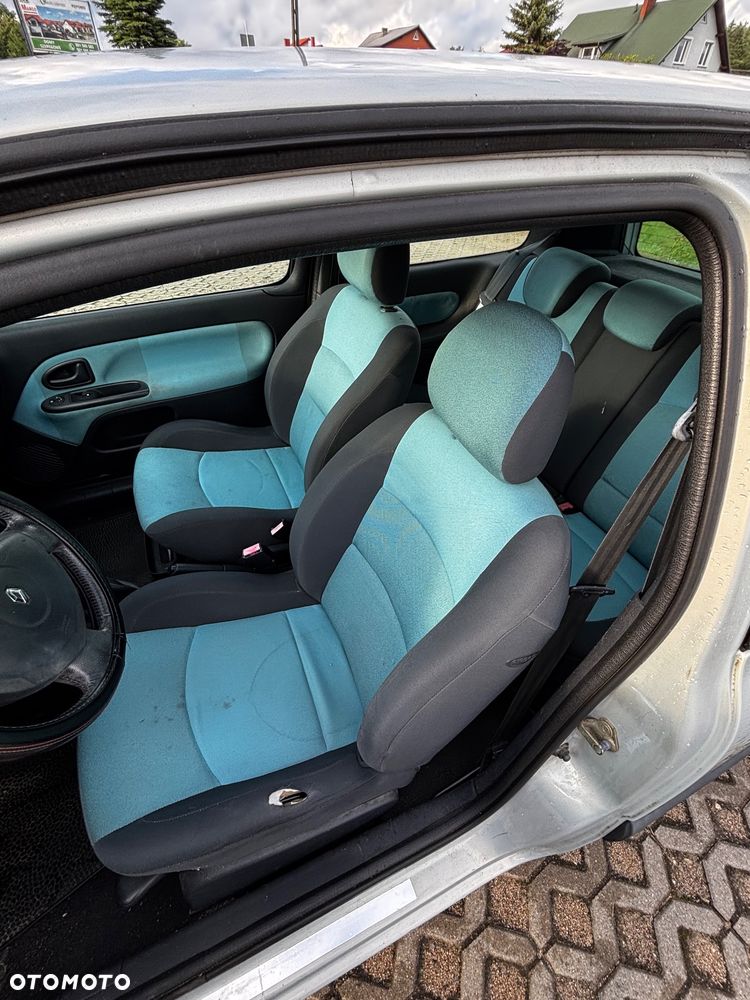 Renault Clio 1.2 16V Alize - 8
