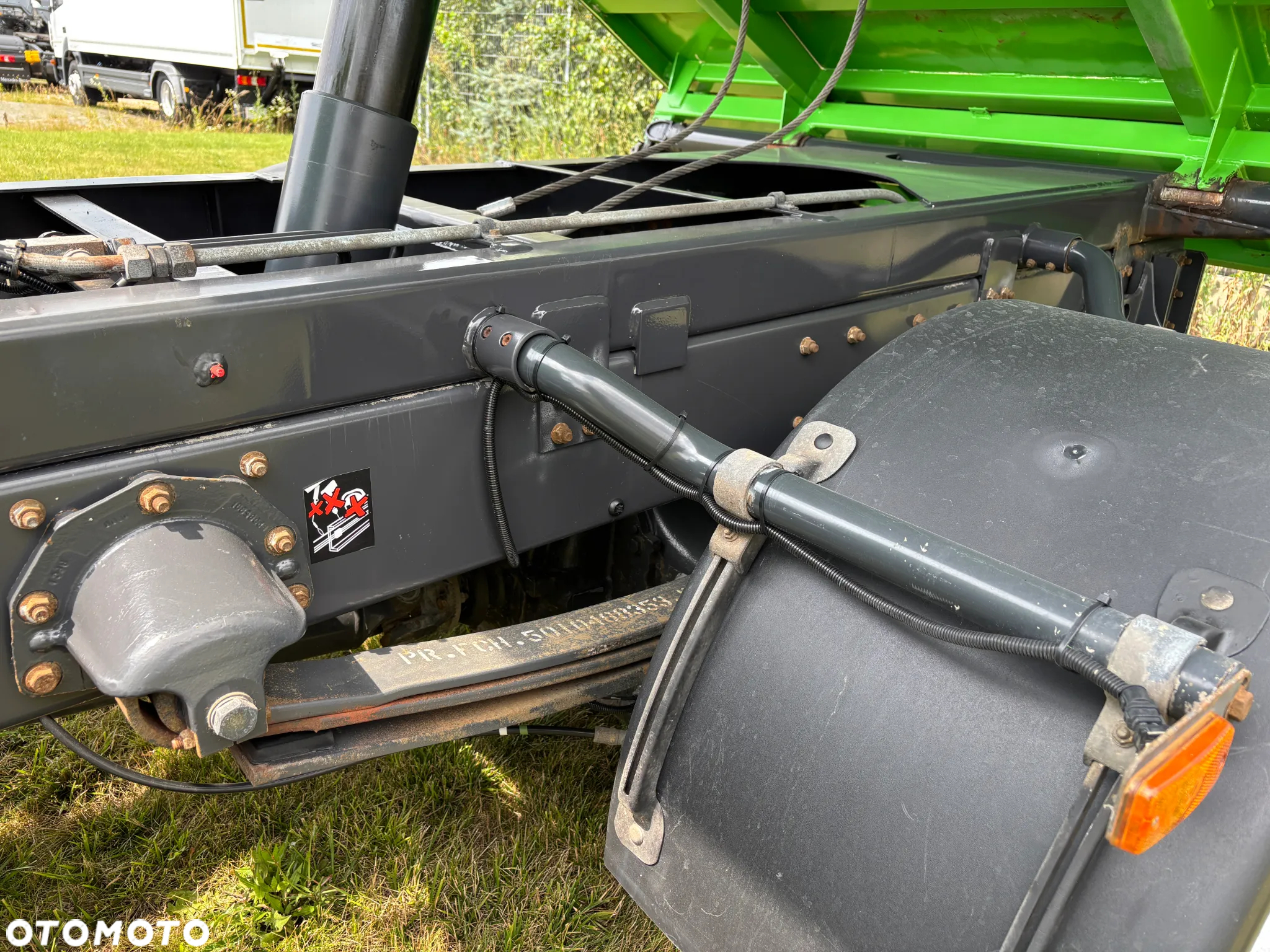 Renault D12 wywrotka, 12 ton DMC , zaczep do przyczepy , oryginalny kiper Meiller, mały przebieg od 1 właściciela z Niemiec, 6100 kg ładowność. manualna skrzynia , na resorze, idealna pod minikoparkę , przyczepę ( Mercedes ATEGO, AXOR, MAN TGM ) - 18
