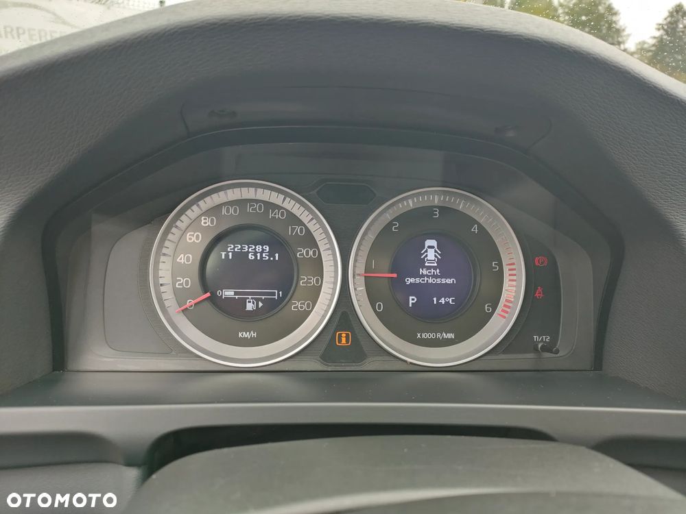 Volvo V60 D3 Geartronic Momentum - 26