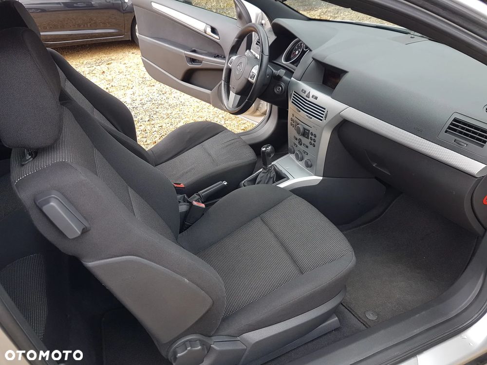 Opel Astra III GTC 1.8 Sport - 14