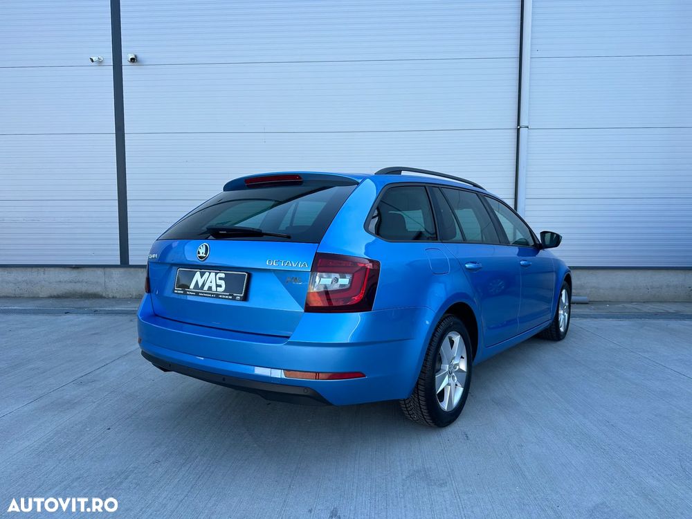 Skoda Octavia 2.0 TDI DSG Style - 2