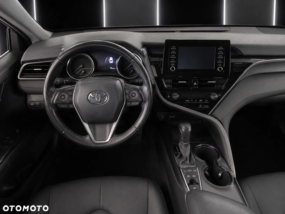 Toyota Camry 2.5 Hybrid Comfort CVT - 6