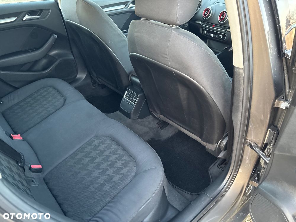 Audi A3 Sportback 1.6 TDI Ambition - 13