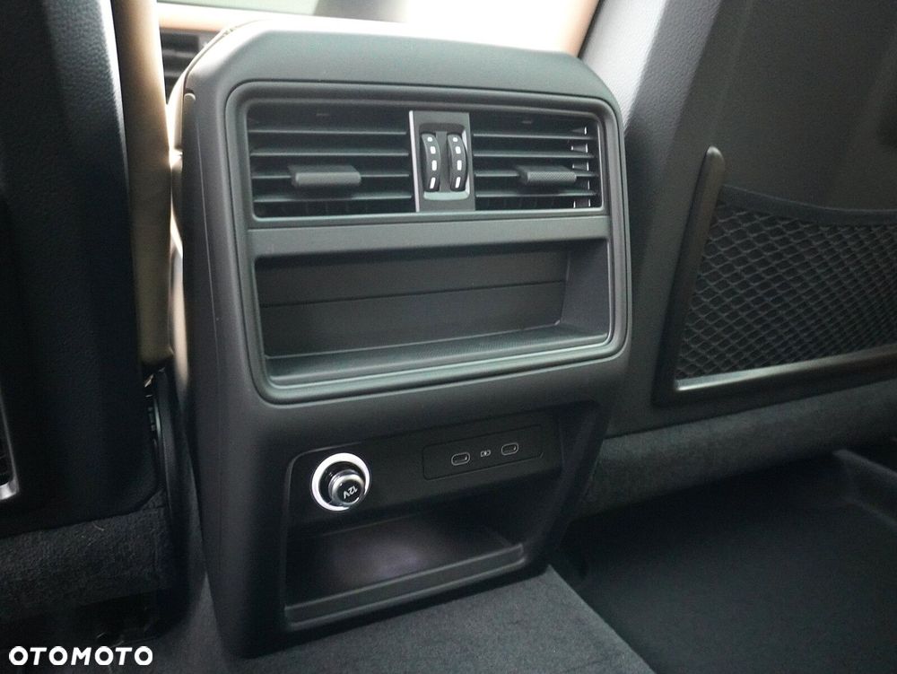 Porsche Cayenne E-Hybrid PHEV Black Edition - 34