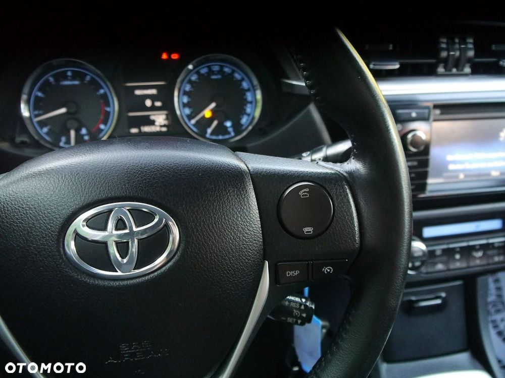 Toyota Corolla 1.6 Premium + - 37