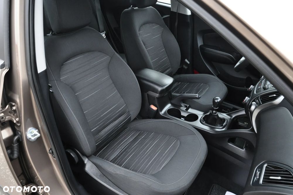 Hyundai ix35 1.7 CRDi 2WD Fifa World Cup Edition - 14