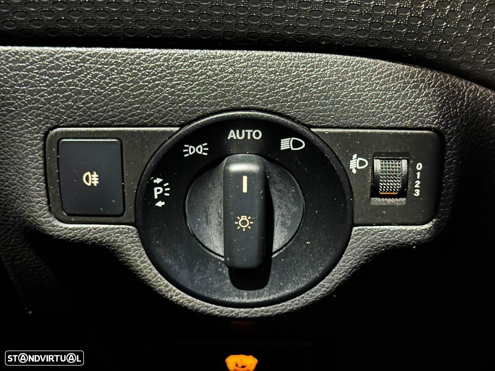 Mercedes-Benz A 180 CDI BlueEFFICIENCY Edition - 47