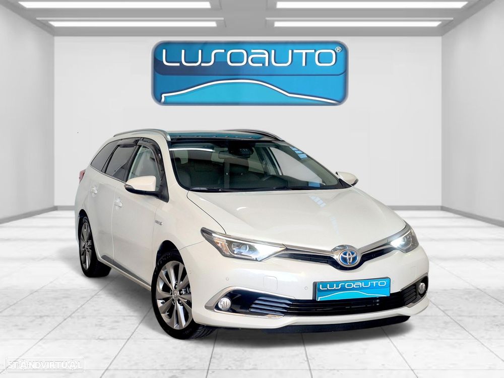 Toyota Auris Touring Sports 1.8 HSD Sport+Skyview +Navi - 4
