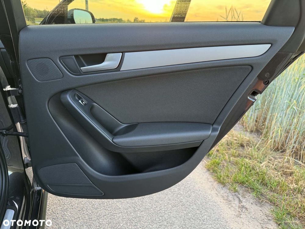 Audi A4 Avant 2.0 TDI e DPF Attraction - 12