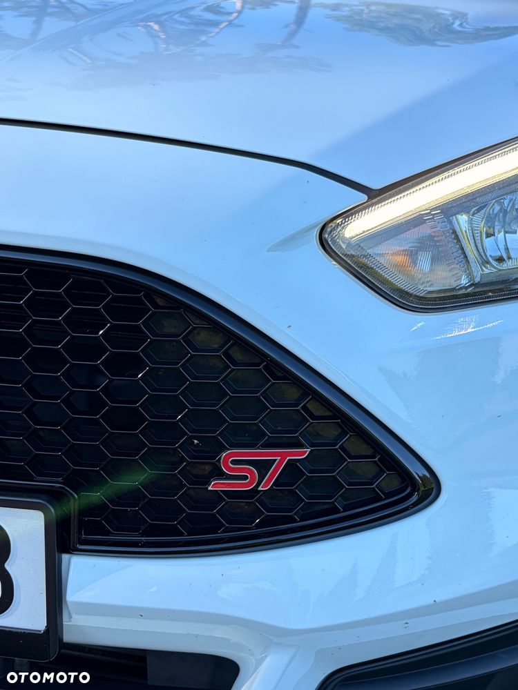 Ford Focus 2.0 EcoBoost ST-2 - 4