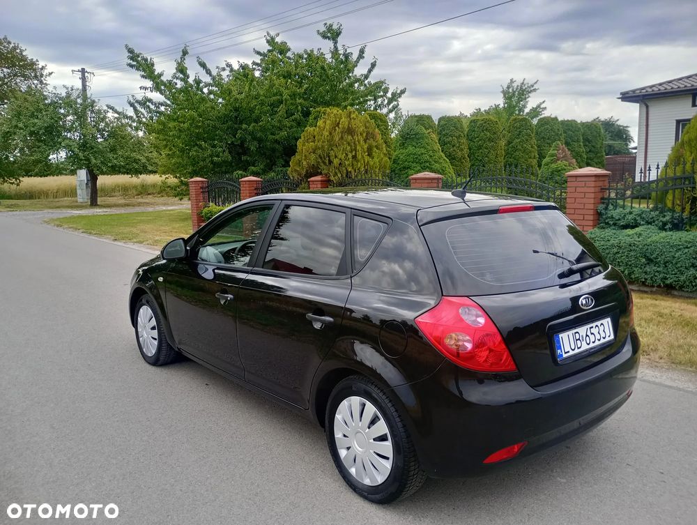 Kia Ceed 1.4 CVVT Attract - 14