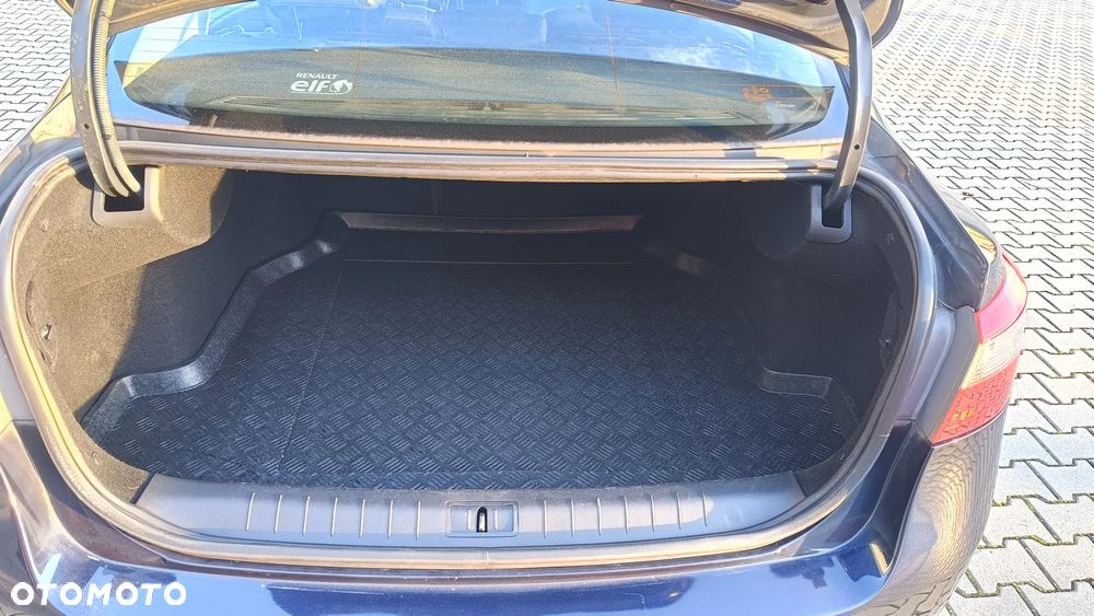 Renault Latitude - 23