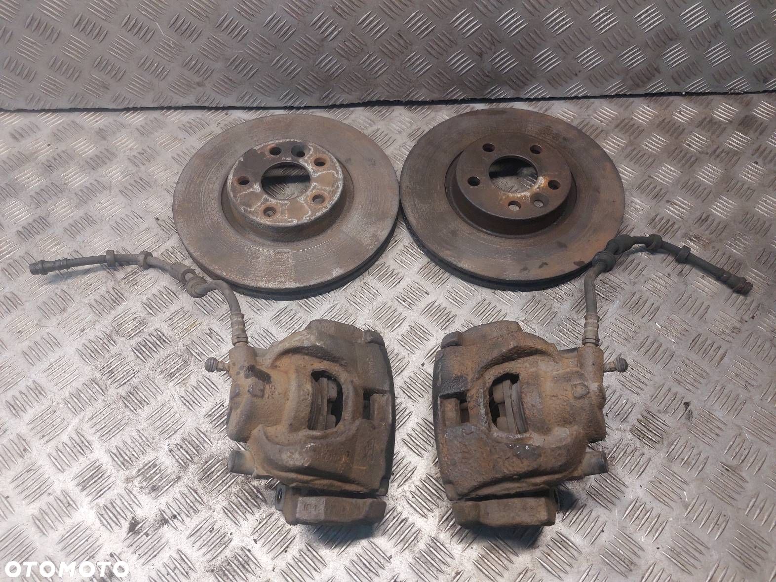 TARCZE HAMULCOWE PRZÓD + KLOCKI + ZACISKI FORD MONDEO MK4 2.0 TDCI - 1