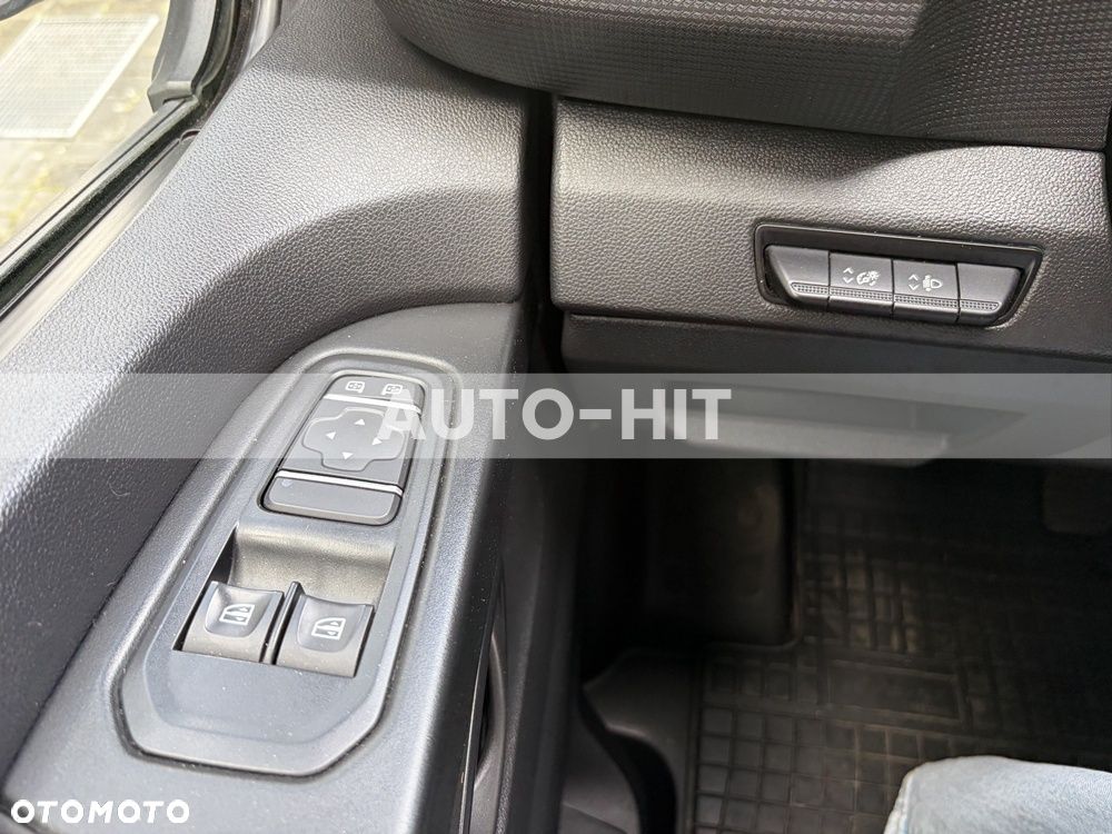 Renault Trafic - 25