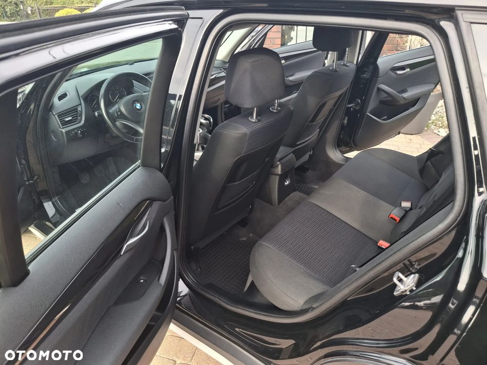 BMW X1 sDrive18i - 12