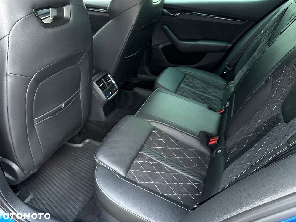 Skoda Octavia 2.0 TSI RS DSG - 12