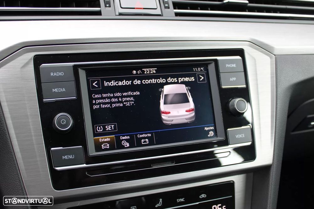 VW Passat 2.0 TDI Elegance - 18