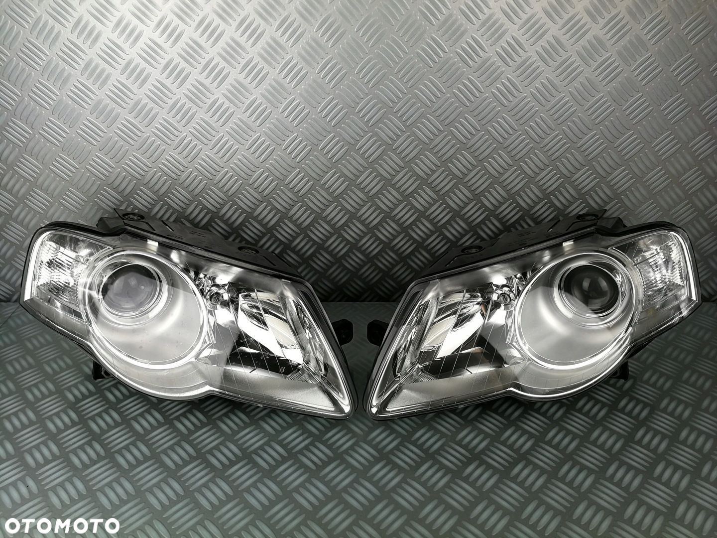 HELLA reflektor lampa lewa prawa przód przednia komplet VW PASSAT B6 05-10r - 1