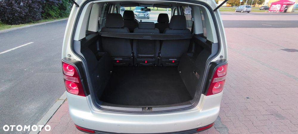 Volkswagen Touran 1.9 TDI DPF BlueMot Trendline - 5