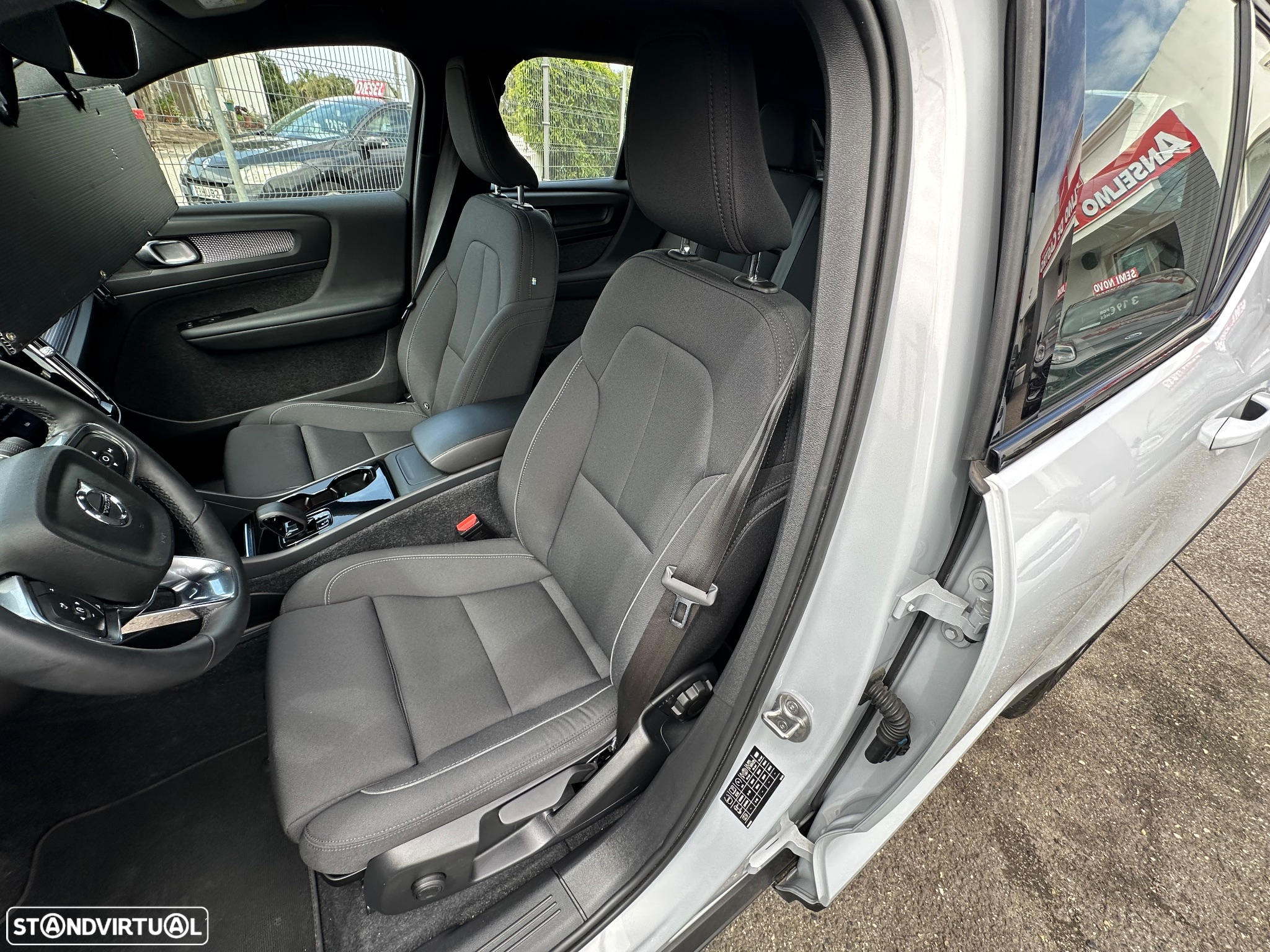 Volvo XC 40 Recharge Plus - 14
