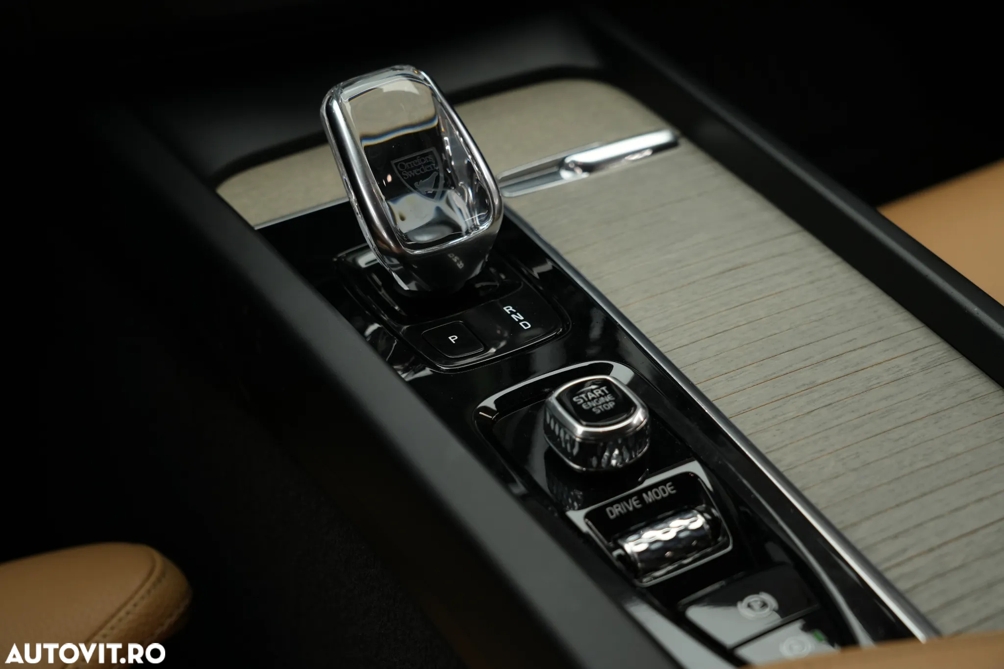 Volvo XC 60 B4 MHEV AT8 AWD Inscription - 16
