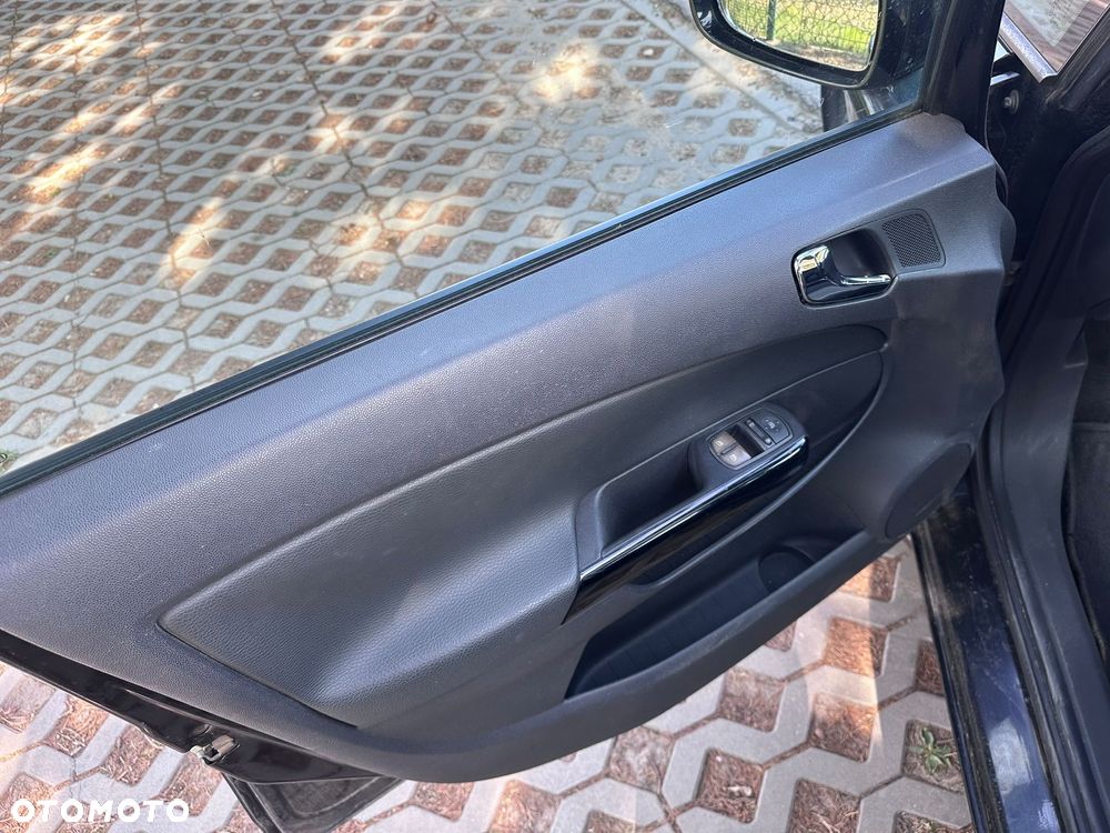 Opel Corsa 1.2 16V Essentia - 10