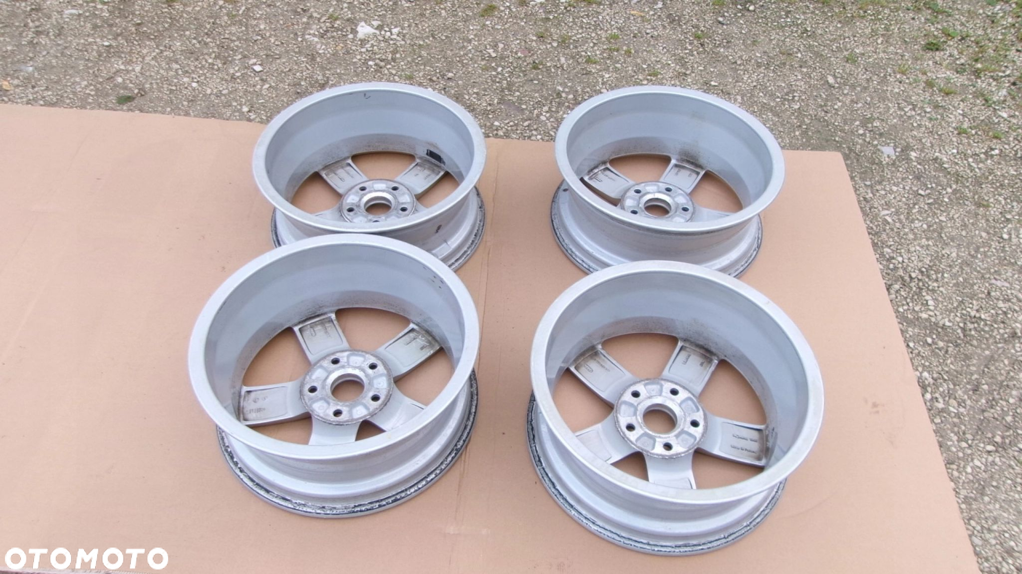 FELGA ALUMINIOWA AUDI A3 6,0X16 ET50 8P0071496G - 6