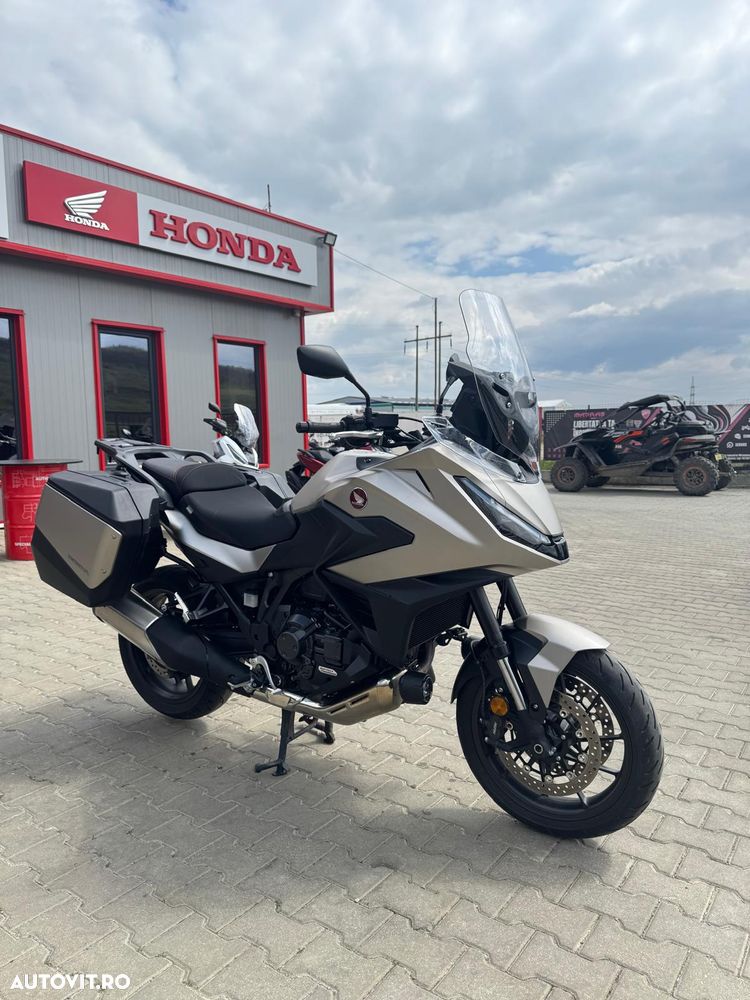 Honda NT 1100 - 8