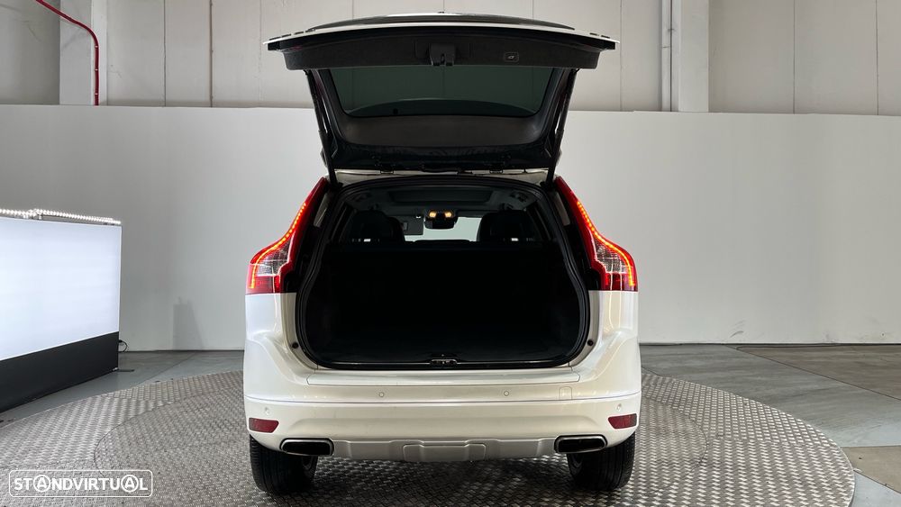 Volvo XC 60 2.0 D4 R-Design Geartronic - 7