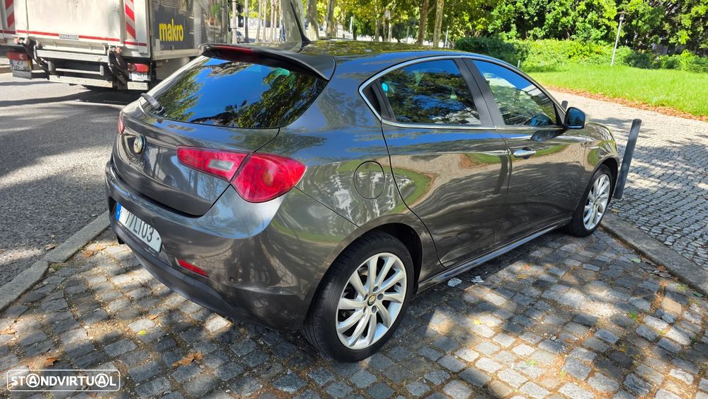 Alfa Romeo Giulietta 1.6 JTDm Distinctive - 3