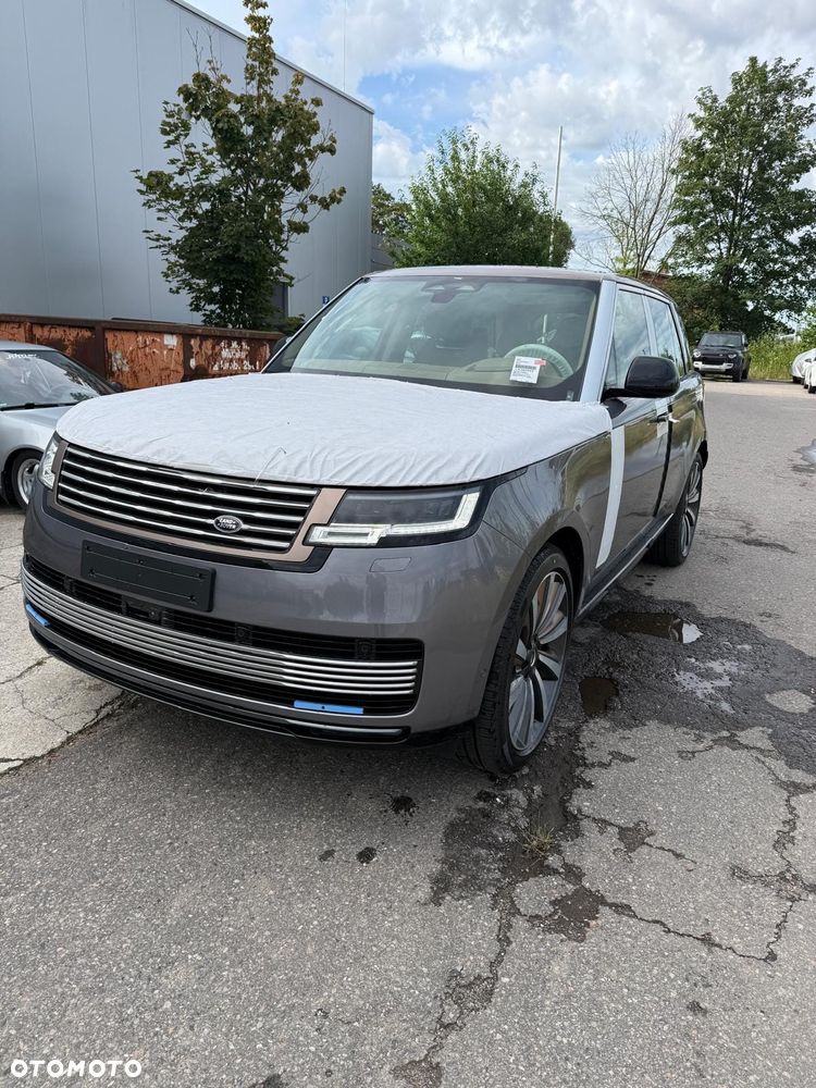Land Rover Range Rover 4.4 V8 P615 mHEV LWB SV - 2