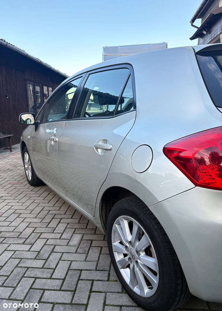 Toyota Auris 1.6 VVT-i Executive - 6
