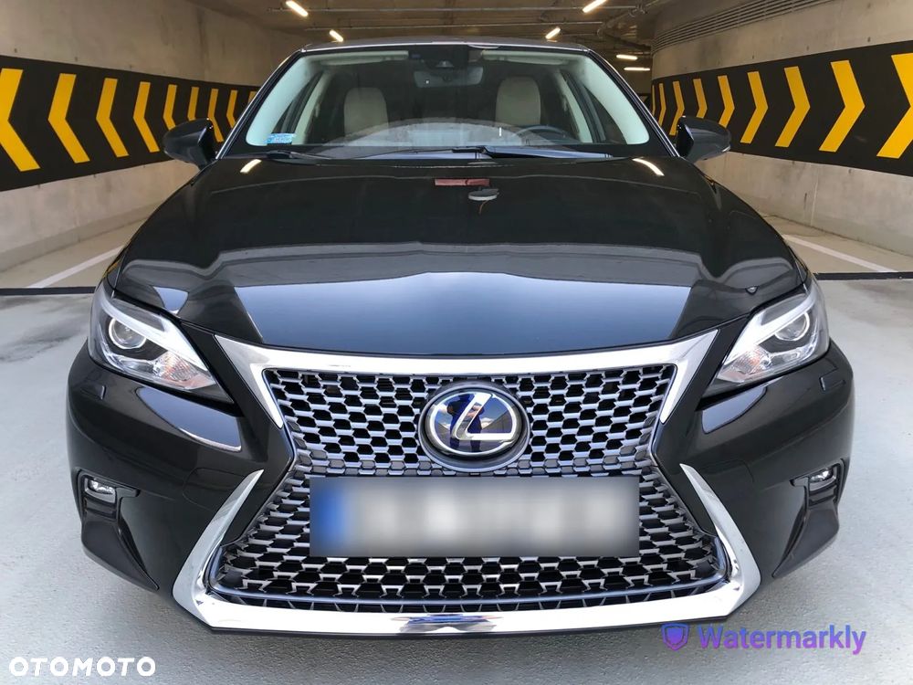Lexus CT 200h Launch Edition - 5