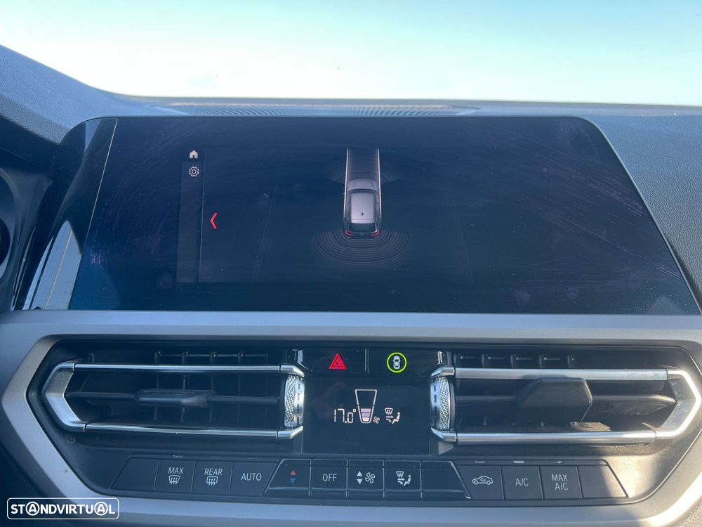 BMW 318 d Touring Line Sport - 14