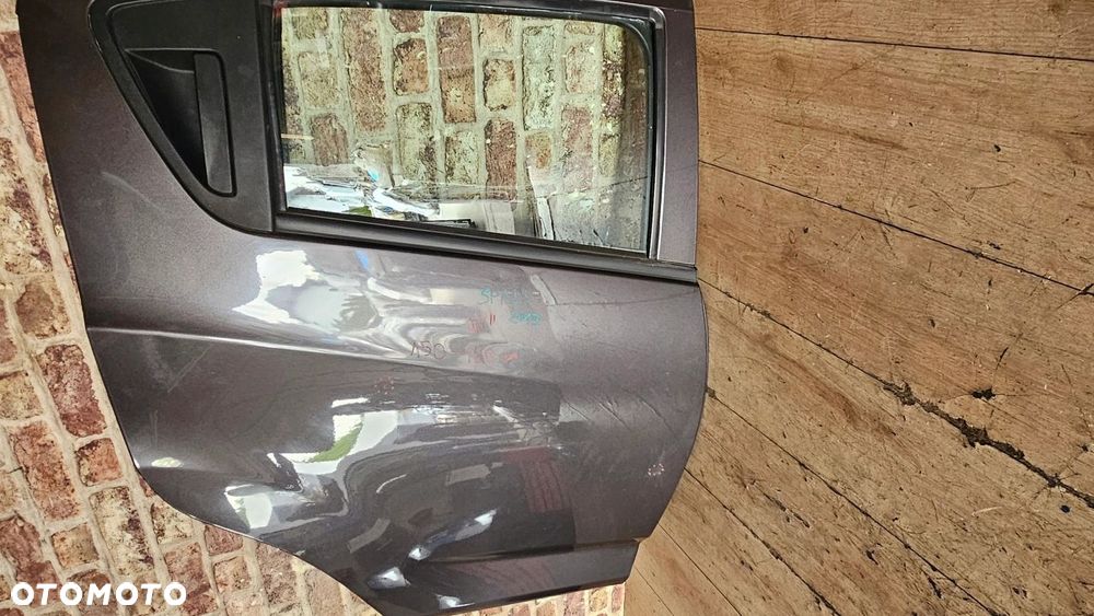 DRZWI TYŁ PRAWE CHEVROLET SPARK M300 2013 KOD GYV - 1